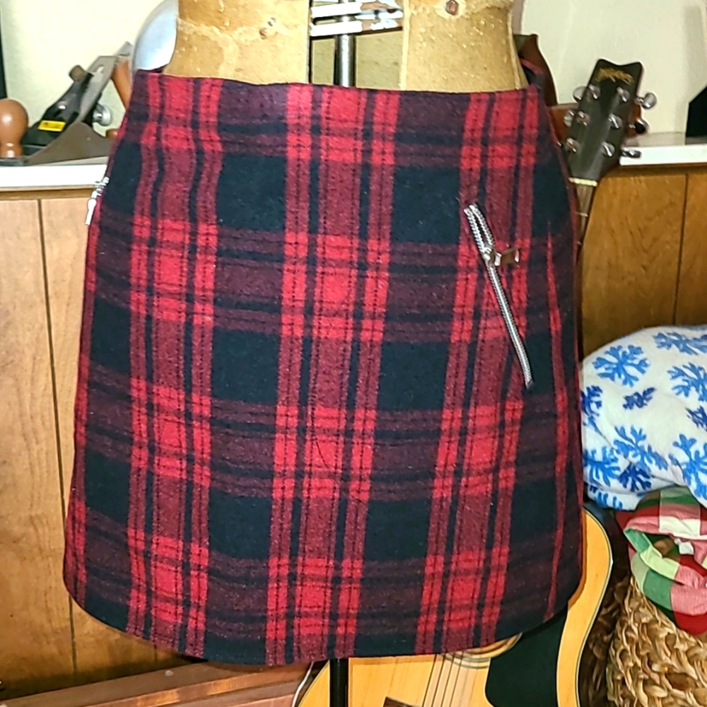 GAP skirt